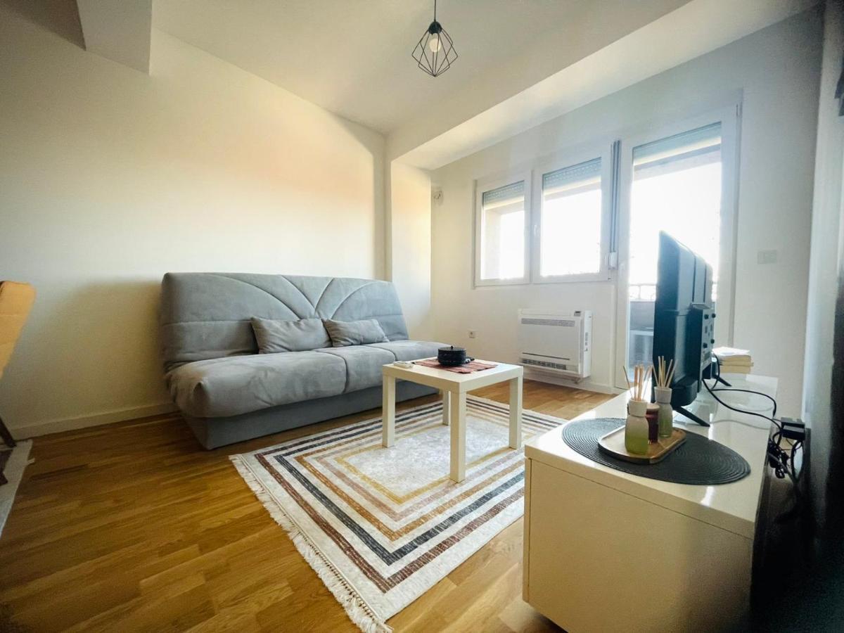 Apartman Nikol 쿠마노보 외부 사진